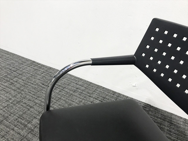 Vitra/ヴィトラのミーティングチェア 肘付 ビザソフト[Vitra/ヴィトラ][中古]|オフィス家具（中古）通販ならHappy（ハッピー）