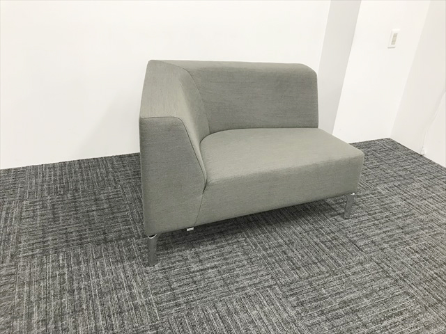 応接用ソファ 1人用 タングラム システムソファ 右片アーム[Cassina/カッシーナ][中古] | 応接用ソファ・チェア - 応接家具  オフィス家具（中古）通販ならHappy（ハッピー）